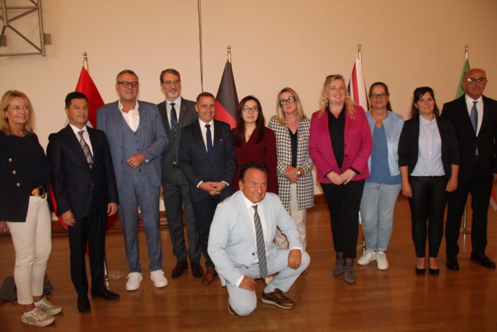 Bingen am Rheinde düzenlenen “Best Ager kongresinde” Marmaris tanıtıldı