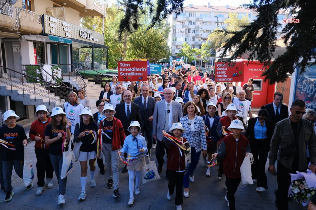 Avrupa Hareketlilik Haftası başladı: Eskişehir’de belediye başkanları Ulus Anıtı’na yürüdü