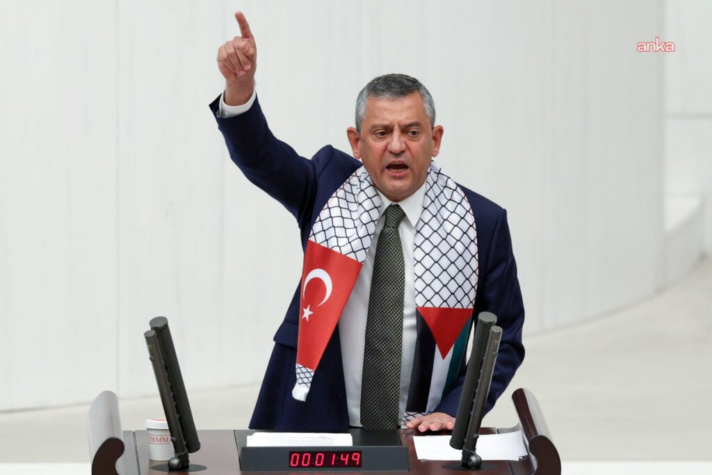 CHP lideri Özel’den Filistin mitingine davet: Birileri Trump’ın randevu kuyruğunda bekleyedursun, biz cesaretle Filistin’in yanındayız