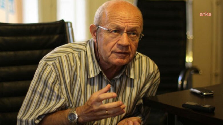 Diyarbakır’da konuşma yaptığı sırada rahatsızlanan İsmail Beşikçi hastaneye kaldırıldı