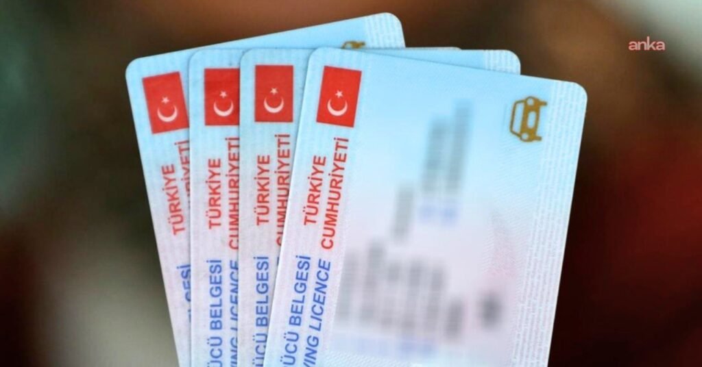 İçişleri Bakanı Yerlikaya: Eski tip sürücü belgelerinin yenilenmesi için son tarih 31 Ekim