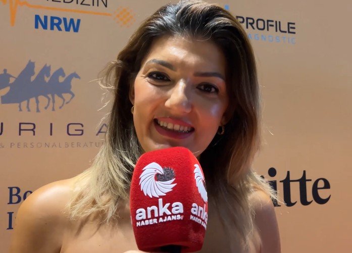 Almanya Organ Nakli Merkezi Genel Müdürü Dr. Ebru Yıldız’a  “Yılın En İyi Başarılı Kadın Doktor” ödülü