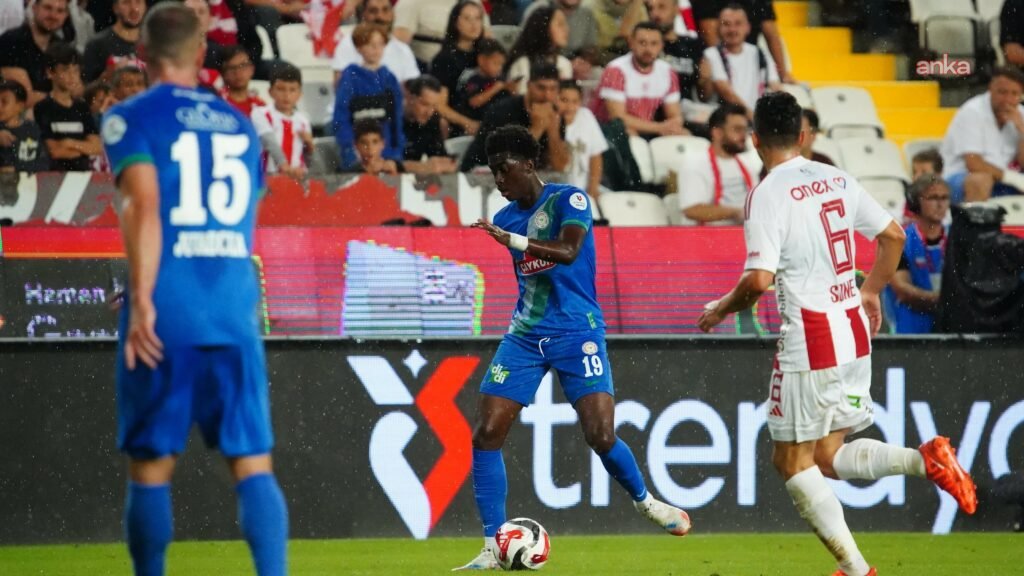 Antalyaspor, Rizespor’a 5-2 mağlup oldu