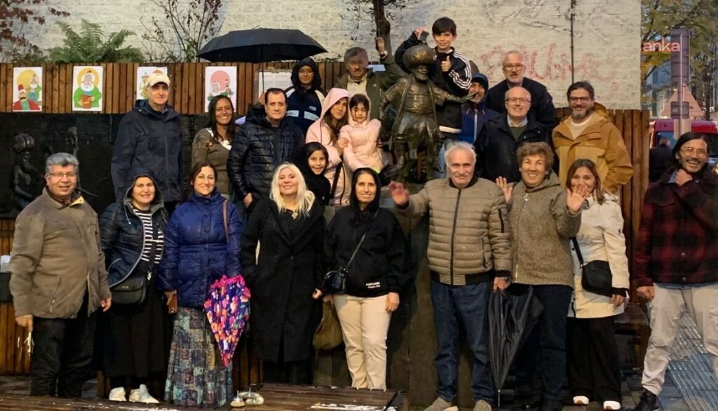 Brüksel’de bulunan Nasrettin Hoca heykeli, ‘Dünya Gülümseme Günü’nde temizlendi