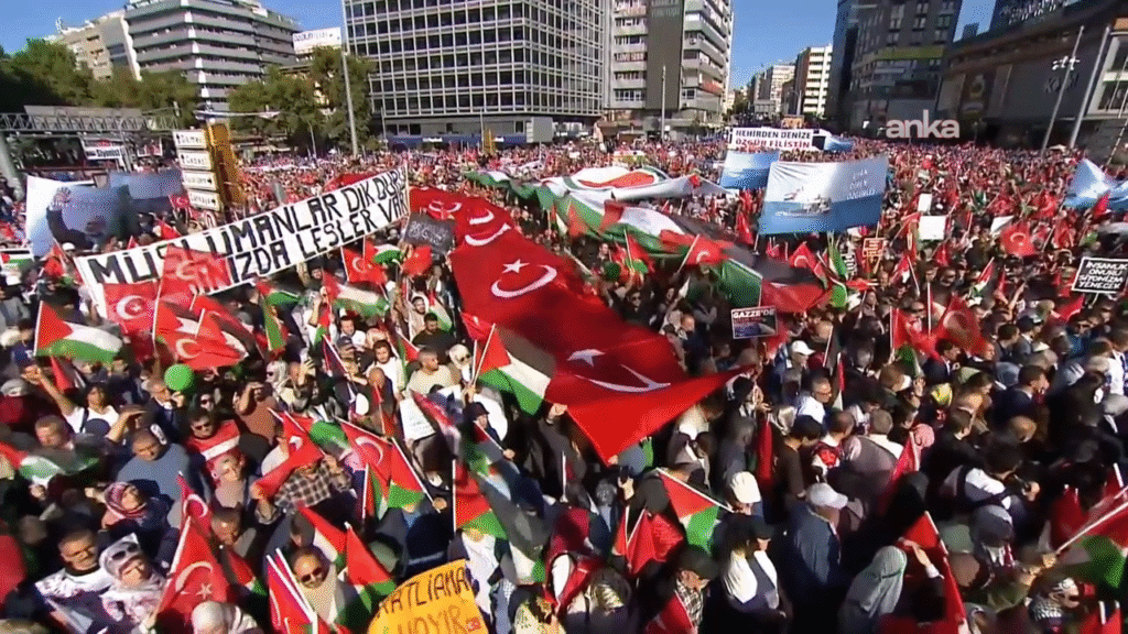Ankara’da, “Gazze Kararlılık Yürüyüşü” düzenlendi… “Filistin’in özgürlüğü için, adalet için, insanlık için buradayız”