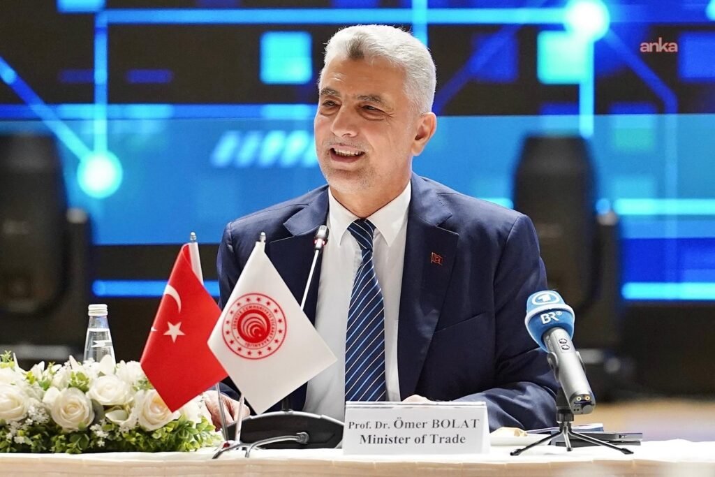 Ömer Bolat, Dış Ticaret Beklenti Anketi’ni değerlendirdi: “Yıl sonu OVP hedefimiz olan 273,8 milyar dolara ulaşmak için tüm gücümüzle çalışmaya devam ediyoruz”