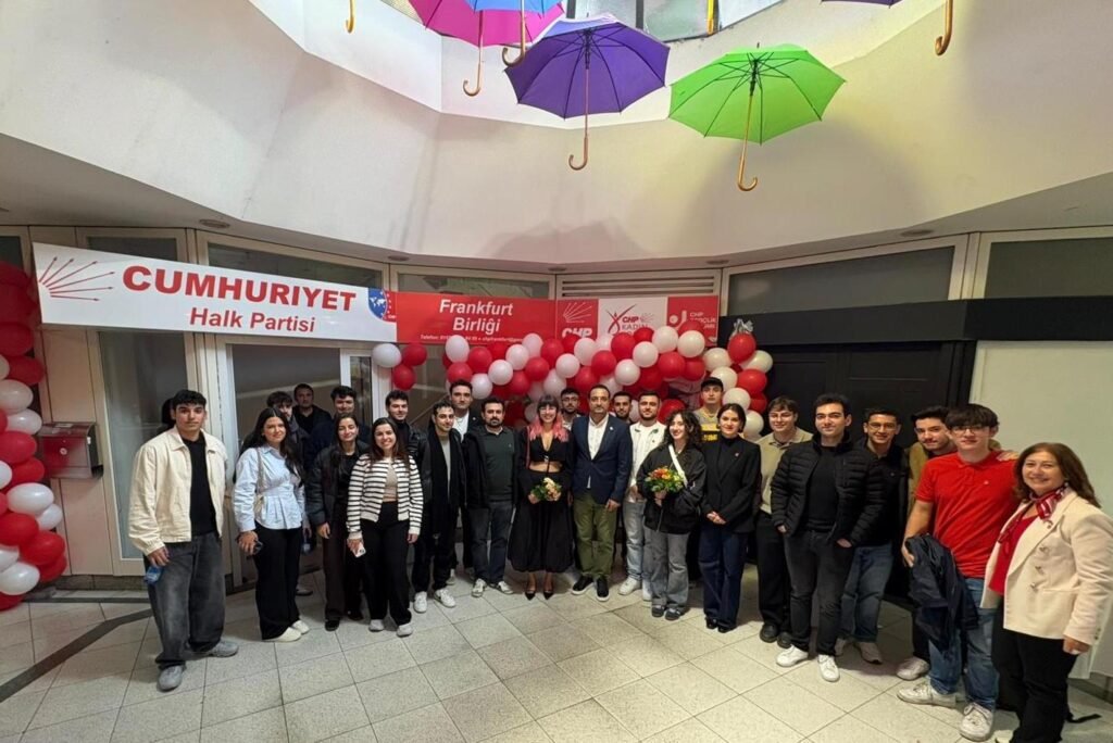 CHP Frankfurt Birliği’nin yeni ofisi açıldı