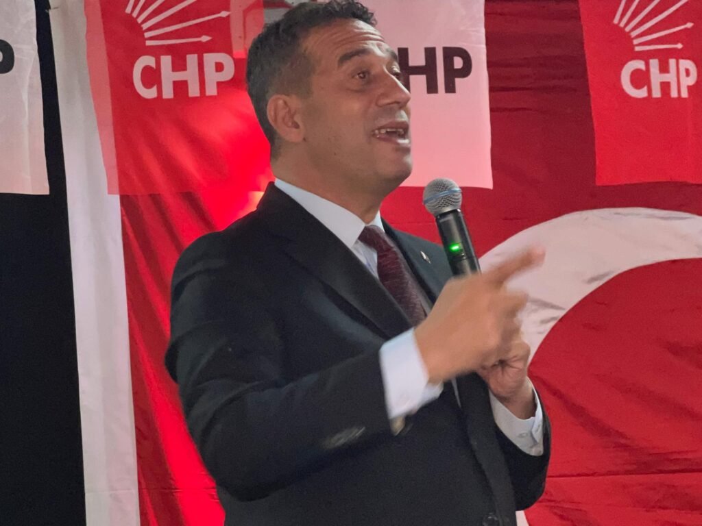 Ali Mahir Başarır: “Son 23 yılda seccade cambazları türedi”