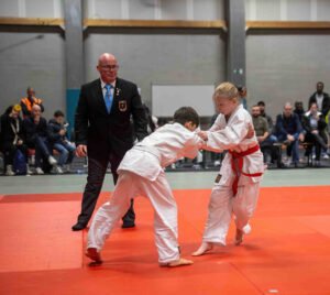 04 Altin madalya kazandi