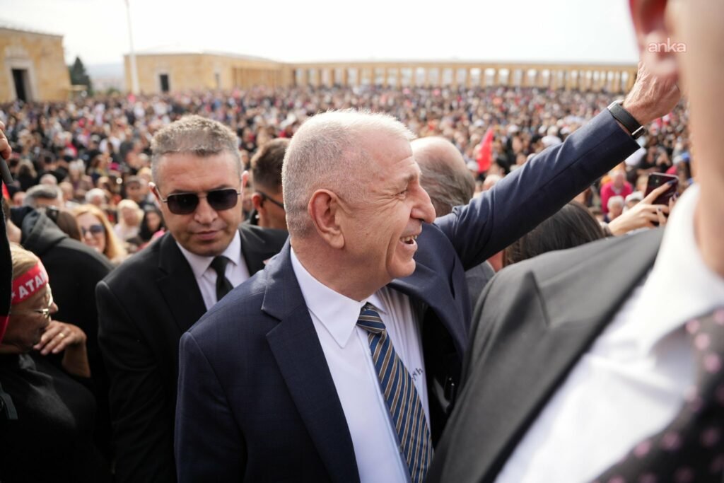 Ümit Özdağ’dan Anıtkabir’e ziyaret…”Emanetin emin ellerde Gazi Paşa”