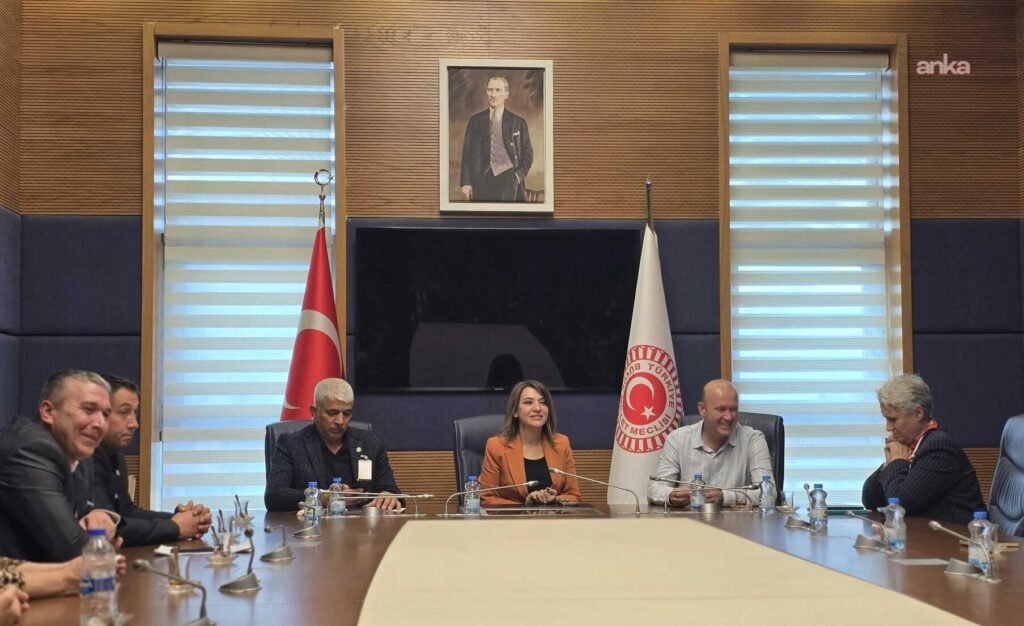 CHP’li Taşcıer, Staj ve Çıraklık Mağdurları Federasyonu temsilcileriyle bir araya geldi
