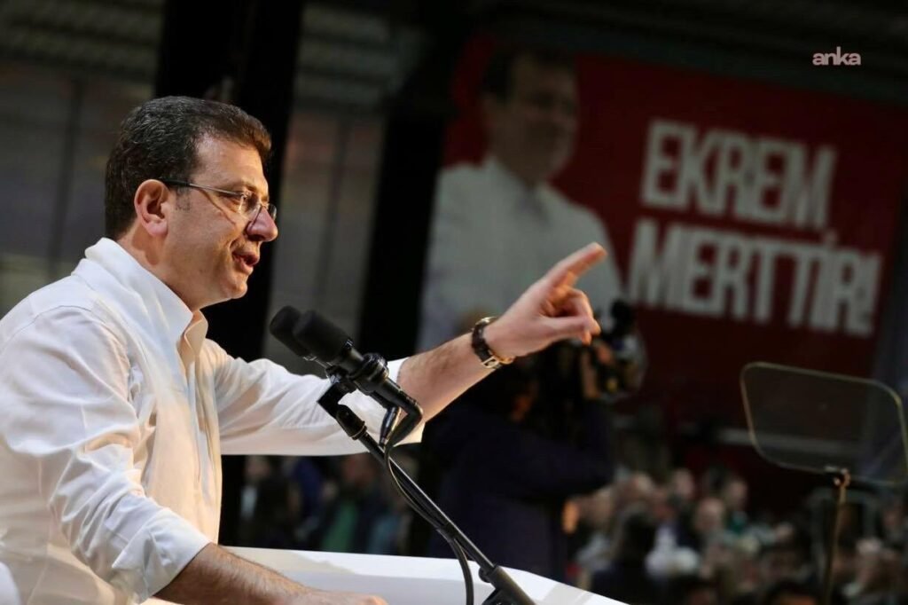 İmamoğlu’ndan Sultanbeyli mitingine mesaj: Onları kurtaracak yalan, iftira kalmadı. Milletin önüne çıkacaklar ve yaptıklarının hesabını sandıkta ödeyecekler