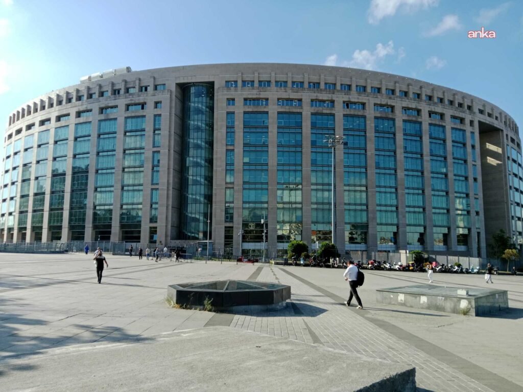 İstanbul Cumhuriyet Başsavcılığı: Son yıllarda 25,6 ton uyuşturucuyu yurt içi ve yurt dışına sevk eden 5 örgüte operasyon yapıldı