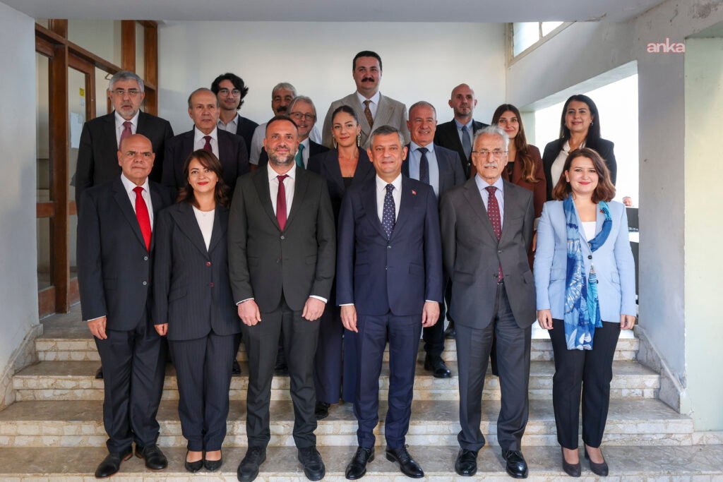 Özgür Özel KKTC’de, TAM Parti ve TDP’yi ziyaret etti