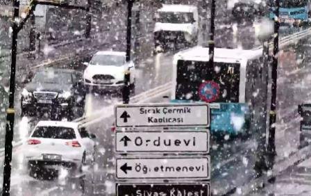 Karayolları Genel Müdürlüğü, Sivas’ta bazı yolların ulaşıma kapandığını duyurdu