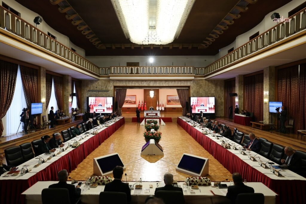 Milli Dayanışma Kardeşlik ve Demokrasi Komisyonu toplantısı 5,5 saat sürdü