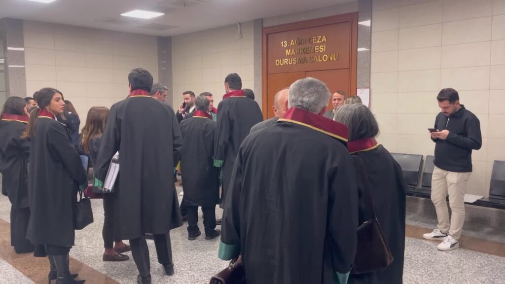 ‘Kazova Tekstil’ davasında Şükrü Genç’in tutukluluğunun devamına karar verildi… Bir kişi tahliye edildi