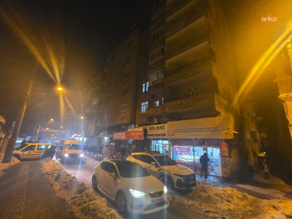 Diyarbakır’da apartmanda kolon çatlağı: 3 bina tahliye edildi