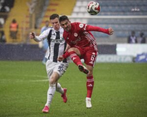 Kasımpaşa sahasında Antalyaspor ile 0-0 berabere kaldı