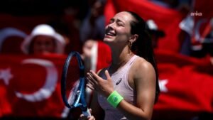 Milli tenisçi Zeynep Sönmez, Avustralya Açık’ta üçüncü tura yükseldi