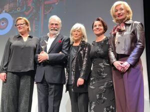 Türkiye-Almanya Film Festivali’nin Onur Ödülü Haluk Bilginer’e verildi. Bilginer: “Sanat politiktir ve politik olmaya devam edecektir”