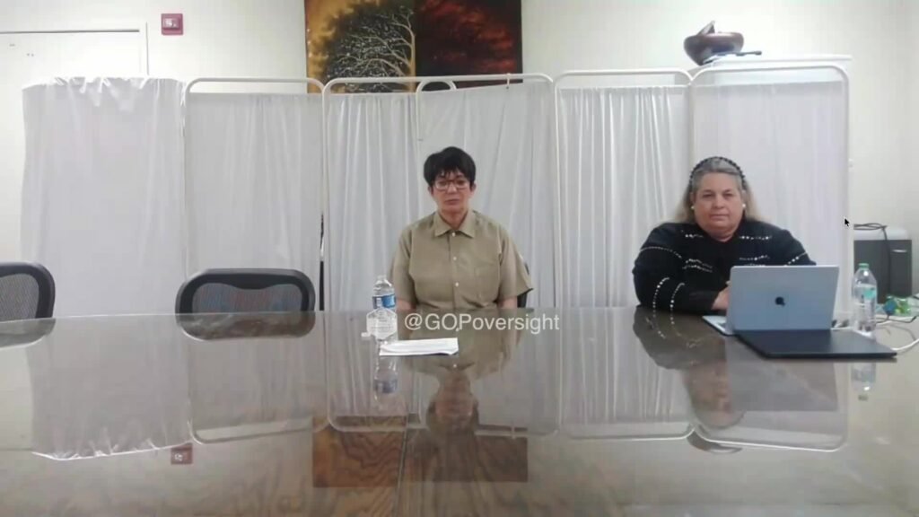 Epstein’in kız arkadaşı Maxwell’in avukatından “af” şartlı açıklama: “Müvekkilim Trump ve Clinton’ı aklayacak bilgilere sahip”