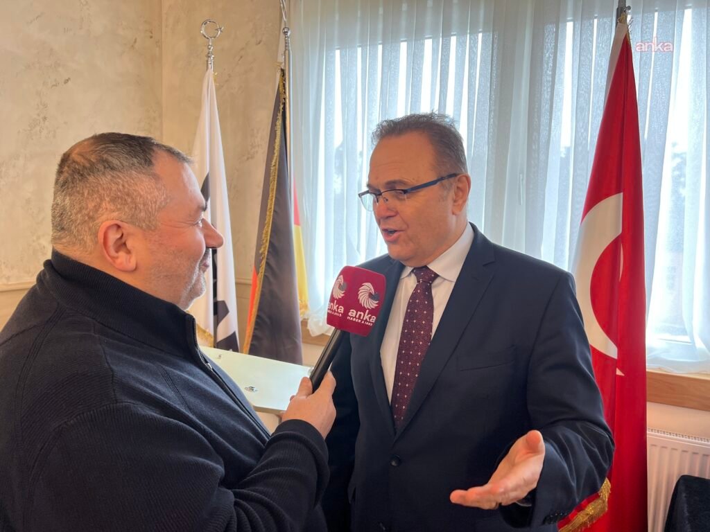 Almanya eski Federal İçişleri  Bakanı Hans Peter Friedrich: “Türkler, iki ülke arasında köprü görevi görüyor”