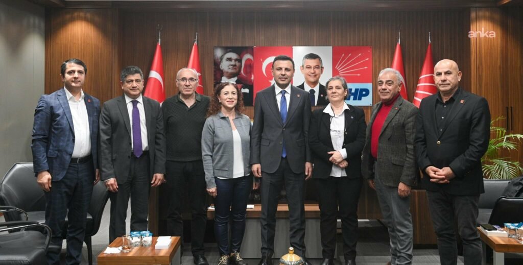 CHP İstanbul İl Başkanı Çelik, TTB, TMMOB, DİSK ve KESK’in İstanbul Şube Başkanlarıyla bir araya geldi