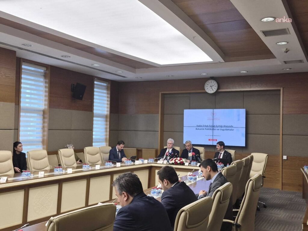 Kadın Erkek Fırsat Eşitliği Komisyonu… Bakan Memişoğlu: “Sezaryen bir doğum şekli değildir, bir ameliyat şeklidir. Doğal olan normal doğumdur”