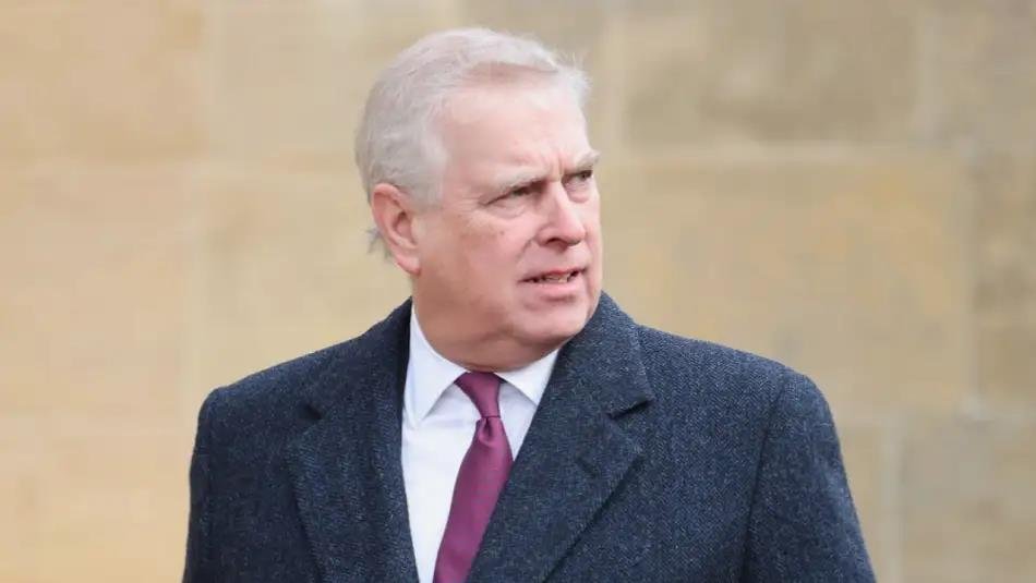 Eski Prens Andrew Mountbatten-Windsor gözaltına alındı