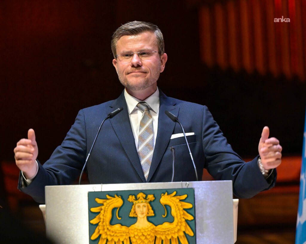 Almanya’nın Nürnberg kentinde 5 bin 89 kişi Alman vatandaşlığına geçti; Türkler ilk sırada