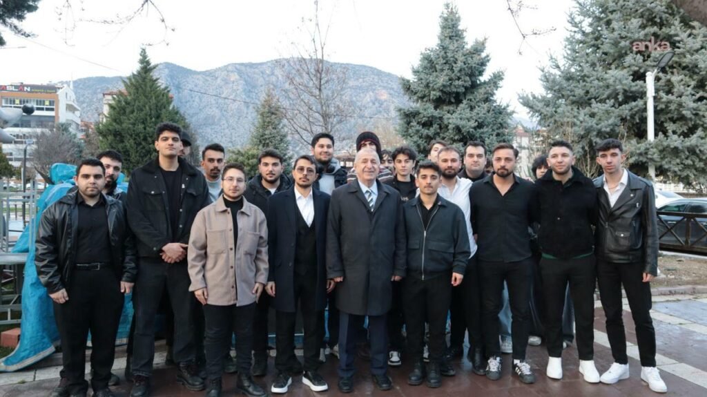 Ümit Özdağ, Amasya’da iftar programına katıldı