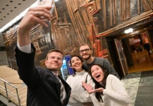 Yeni vatandaslar Marcus Konig ile 02