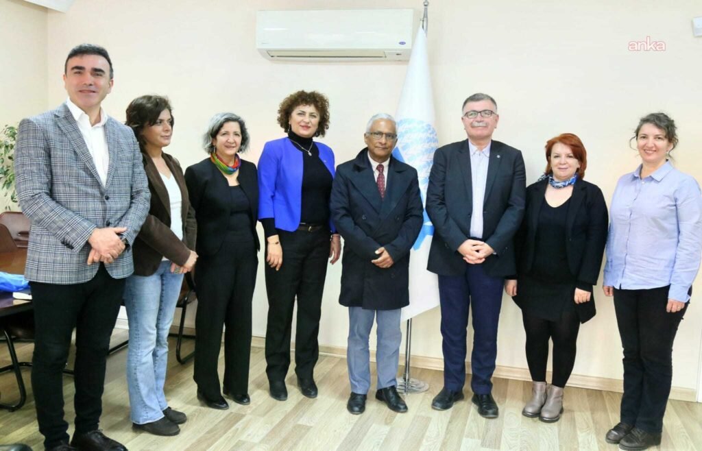 Küba Büyükelçisi Palacios’tan KESK’e ziyaret