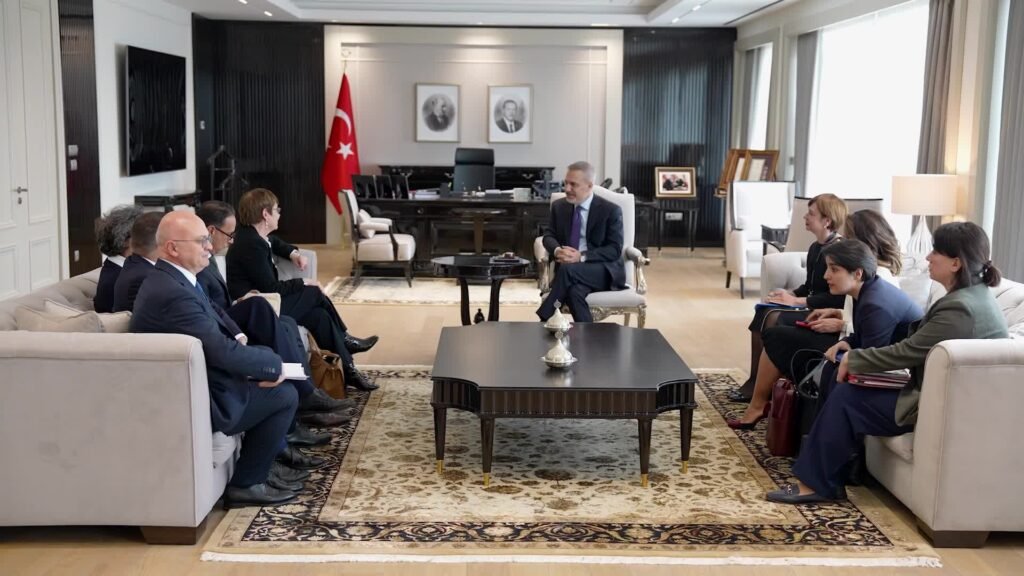 Bakan Fidan, Avrupa İmar ve Kalkınma Bankası Basso’yu kabul etti