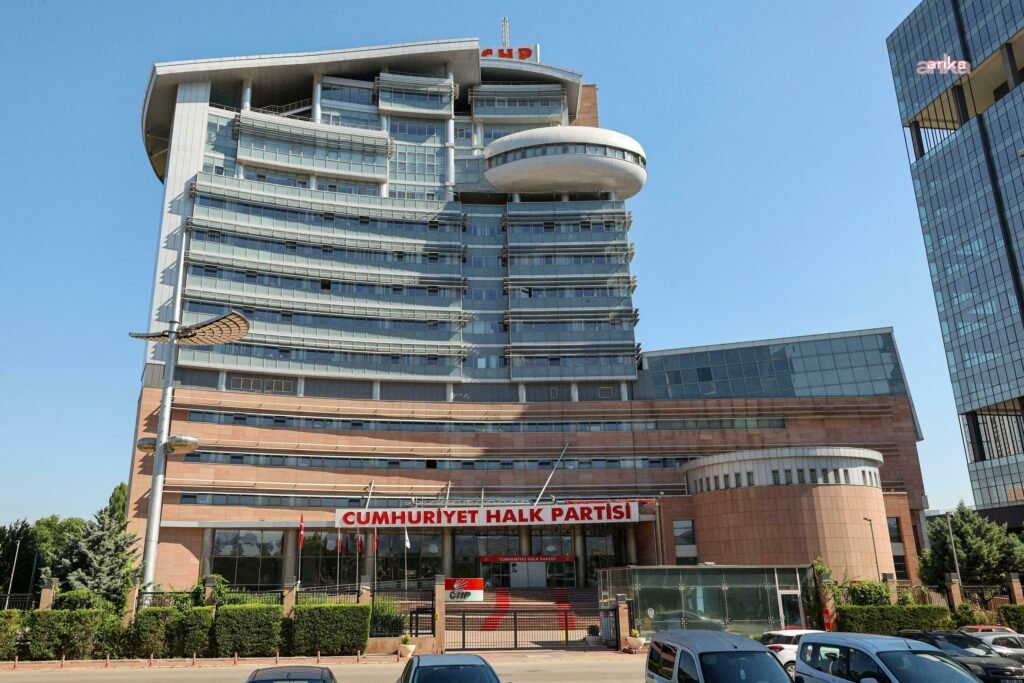 CHP, siyasi partilerle yeniden bayramlaşma kararı aldı, AK Parti ile bayramlaşmayacak