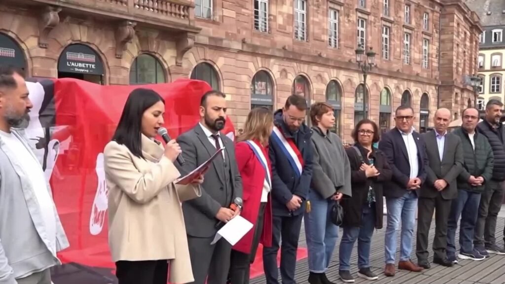 Ekrem İmamoğlu’nun tutukluluğunun birinci yılı, Fransa’nın Strazburg kentinde protesto edildi