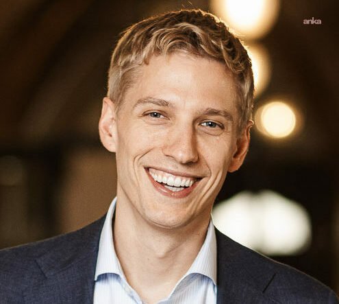 Almanya’nın Münih kentinin yeni Büyükşehir Belediye Başkanı Yeşiller partisinden Dominik Krause oldu