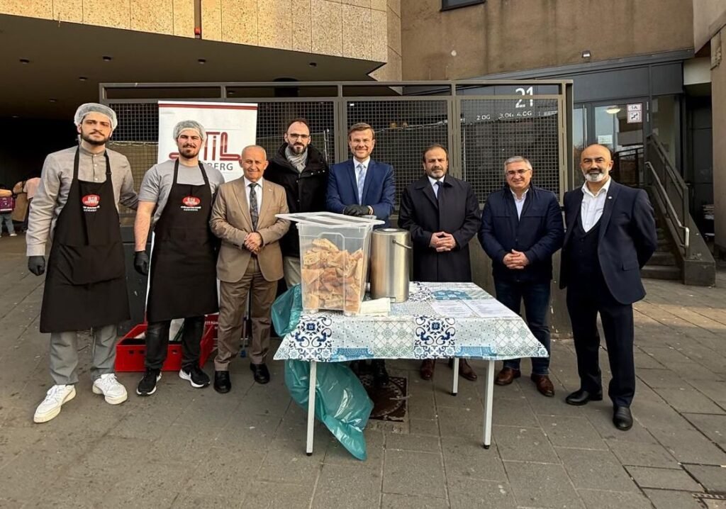 Nürnberg Belediye Başkanı König’den Ramazan’da Çorba İkramı