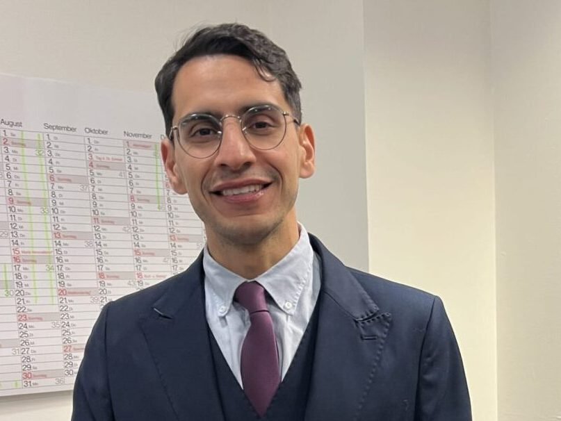 Almanya’nın Kitzingen kentinin belediye başkanlığını Dr. Enis Tiz kazandı