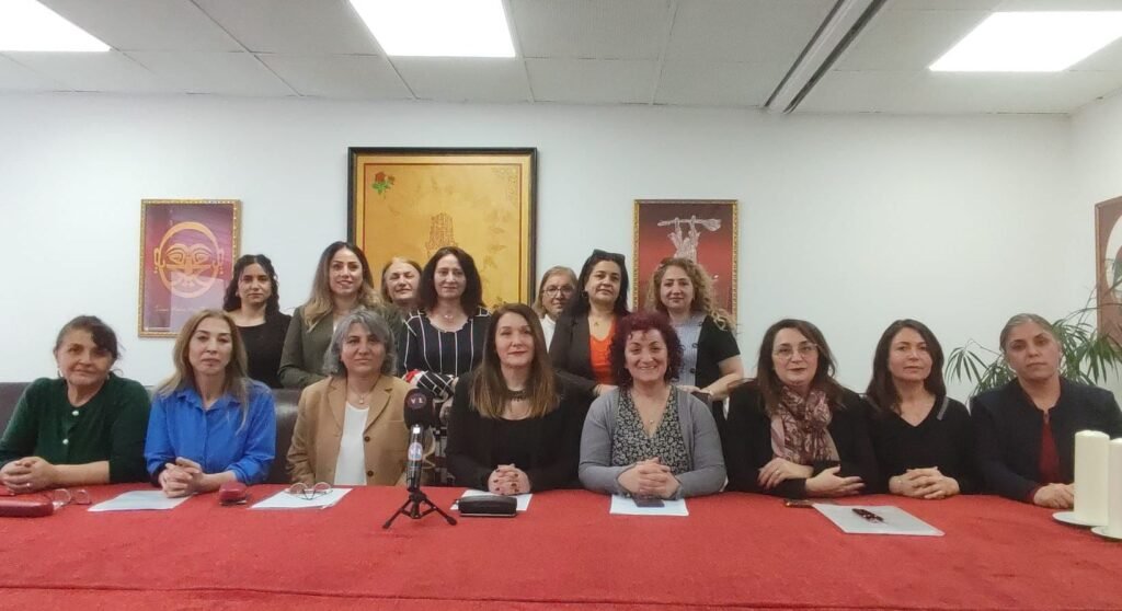 Almanya’daki Alevi kadın örgütlerinden 8 Mart deklarasyonu: “Birlikte mücadele, birlikte özgürlük”