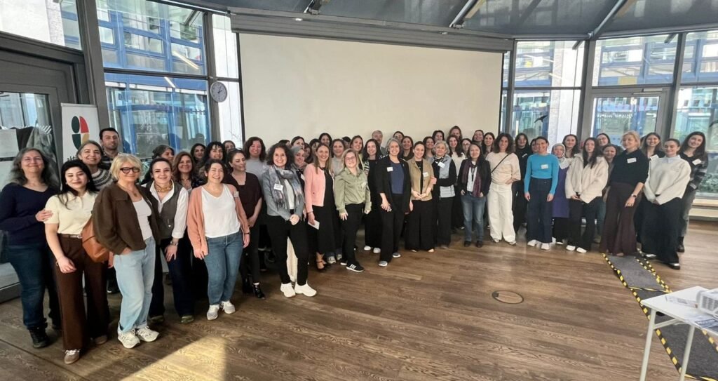 Münih’te Göçmen Kadınlara Kariyere Dönüş Desteği