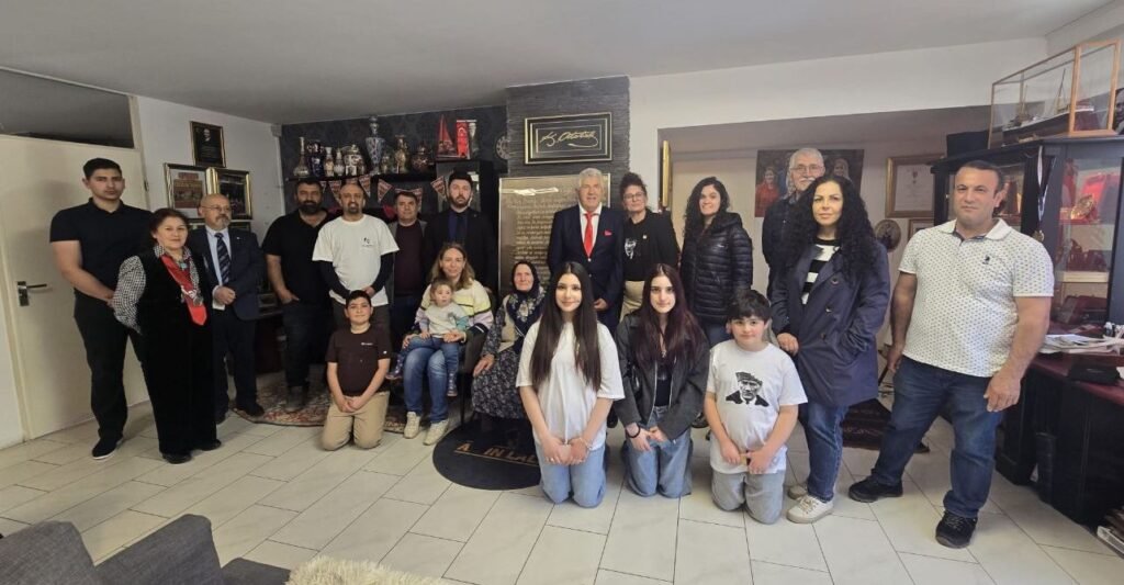 CHP Hollanda Birliği’nden Rotterdam Atatürk Müzesi’ne anlamlı ziyaret