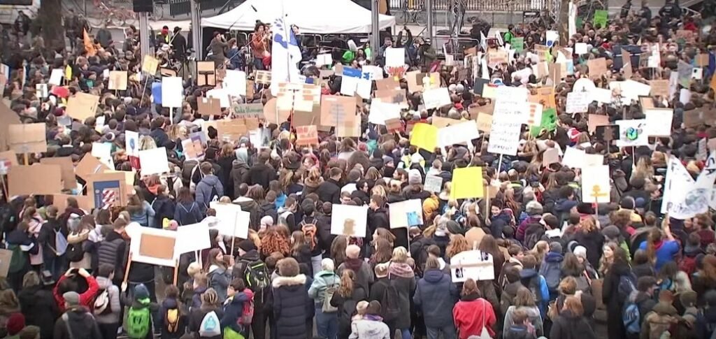 Almanya’nın birçok şehrinde hükümetin enerji politikalarına protesto
