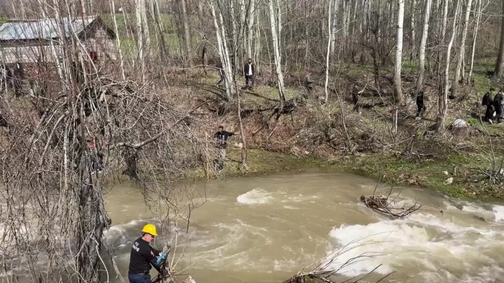 Şemdinli’de kaybolan 8 yaşındaki çocuğu arama çalışmalarında ikinci gün