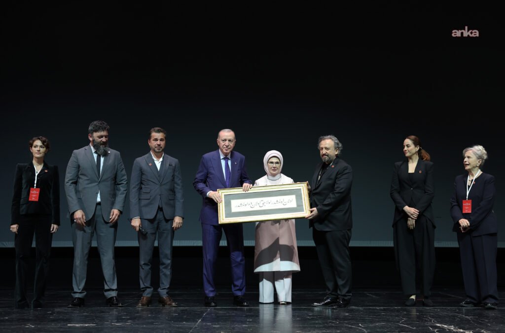 Cumhurbaşkanı Erdoğan, “Bir Adam Yaratmak” filminin galasına katıldı