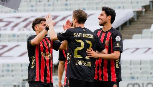 Fatih Karagümrük sezonu Alanyaspor galibiyetiyle tamamladı
