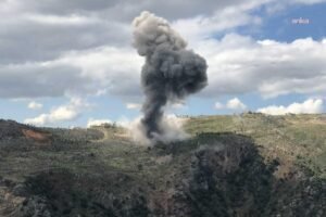 İsrail’in güney Lübnan’a düzenlediği İHA saldırısında en az 6 kişi öldü
