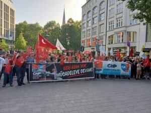 CHP Hamburg Birliği’nden “Mutlak Butlan” ve Polis Müdahalesi Protestosu