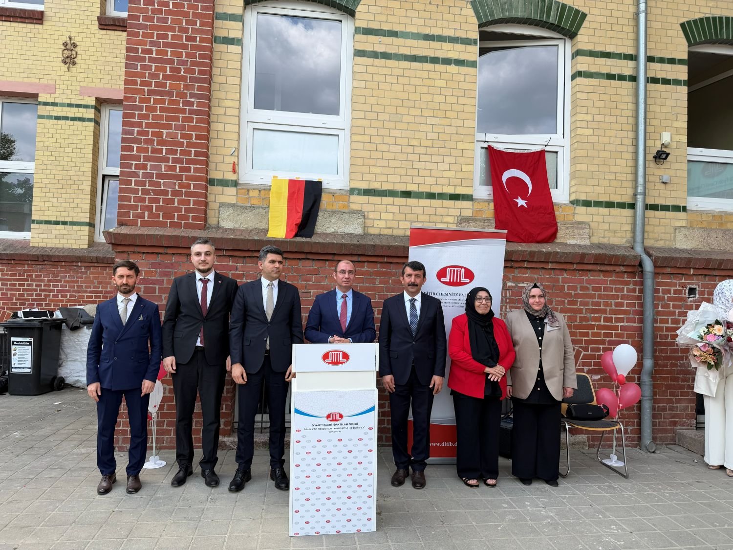 Chemnitz DİTİB Fatih Camii dualarla İbadete açıldı 3 Protokol 3